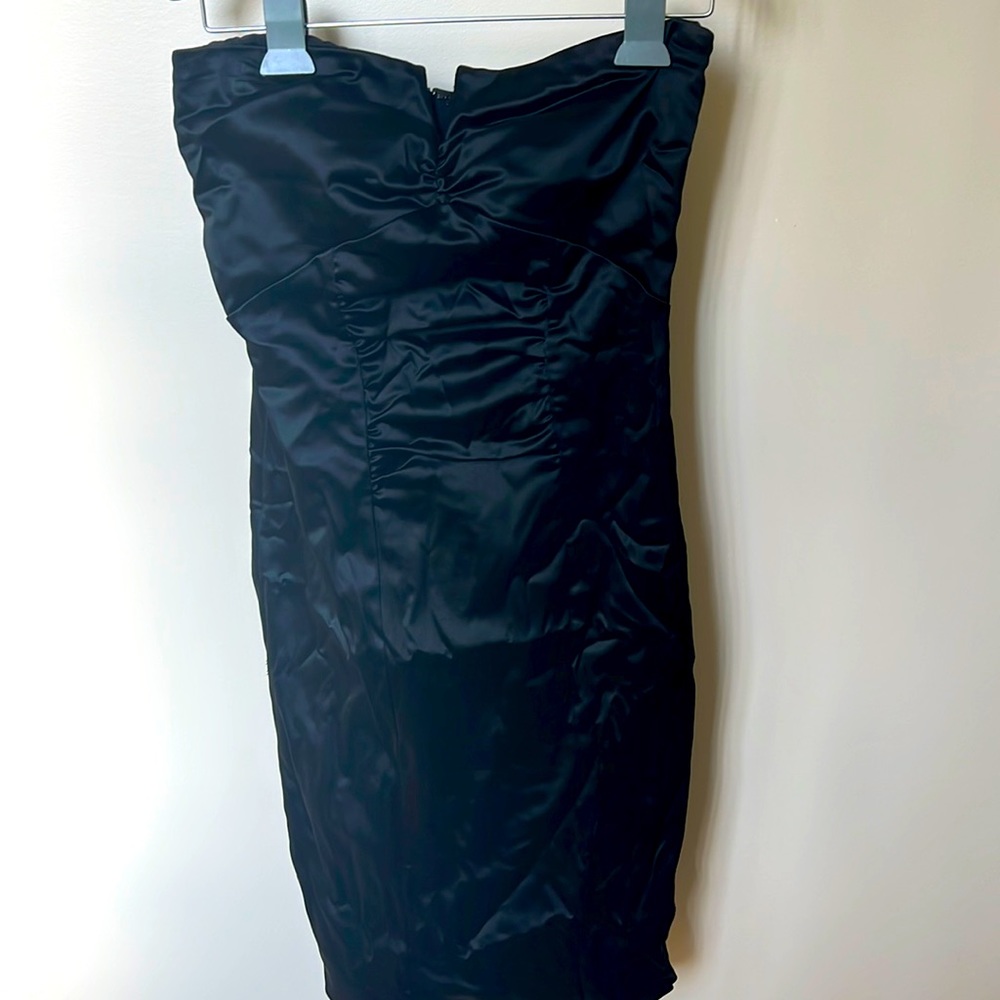Nicole Miller Collection